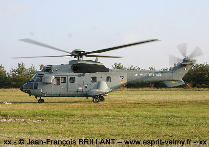 AS 332L1 "Super Puma", n°2235, FZ ; Escadron de Transport, d'Entraînement et de Calibration 00.065 "GAEL"