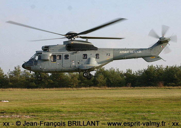 AS 332L1 "Super Puma", n°2235, FZ ; Escadron de Transport, d'Entraînement et de Calibration 00.065 "GAEL"