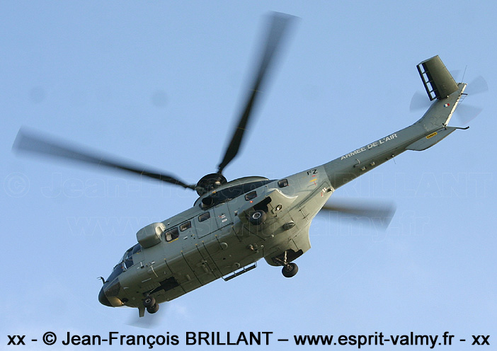 AS 332L1 "Super Puma", n°2235, FZ ; Escadron de Transport, d'Entraînement et de Calibration 00.065 "GAEL"