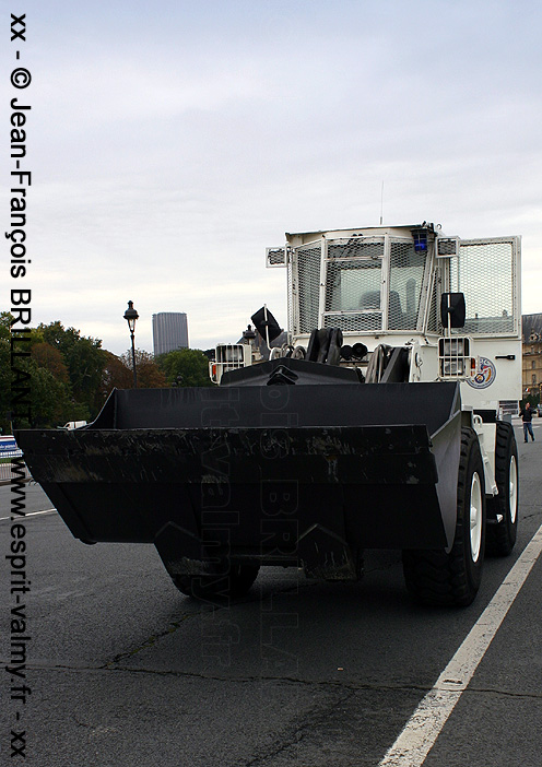 Volvo BM L90C ; Préfecture de Police de Paris, DOSTL