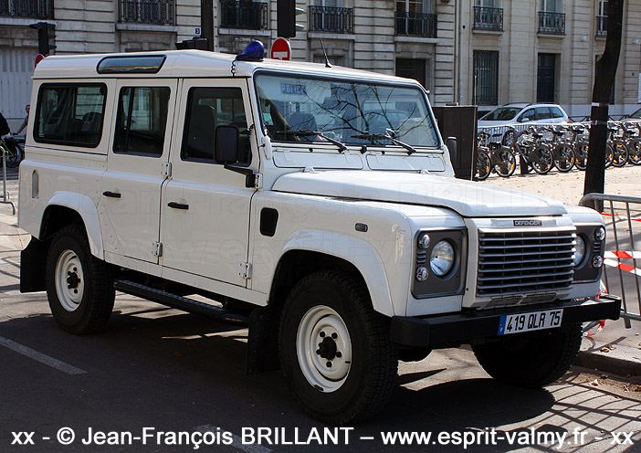 Defender 110 Td5 "Station Wagon", 419 QLR 75 ; Préfecture de Police de Paris, Brigade Equestre