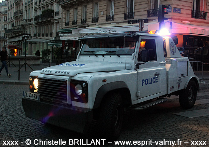 Defender 130Td4 2.4 "enlèvement", équipement Besse & Aupy, CK-437-RV ; Préfecture de Police de Paris, DOSTL