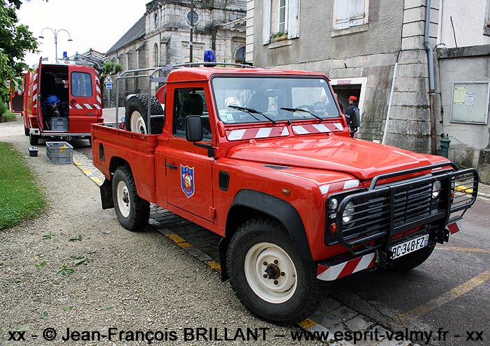 Defender 110 Td5, Véhicule de Première Intervention Hors Route, BC-348-FZ ; CPI Cunfin (10)
