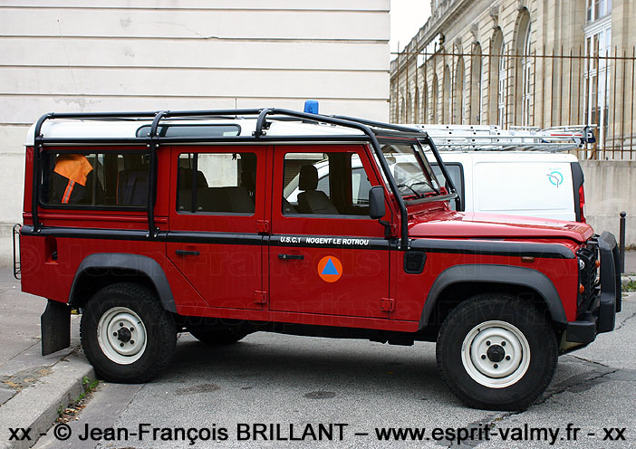 Defender 110 Td5 "Station Wagon", 75N-3572G ; Unité d'Instruction et d'Intervention de la Sécurité Civile n°1