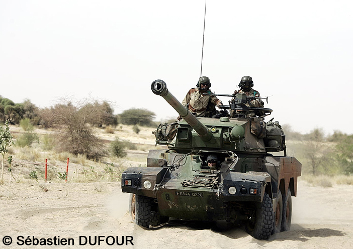 6844-0220 : Panhard ERC90 (Engin Roues, Canon de 90mm) Sagaie, 1er Régiment Etranger de Cavalerie, opération "Serval", Mali ; 2013