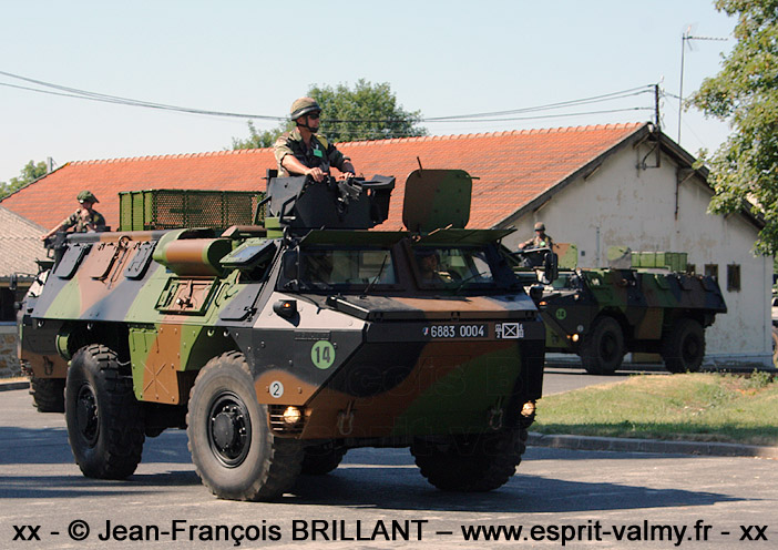 6883-0004 : VAB valorise, surblindé, 2e Régiment Etranger d'Infanterie ; 2010