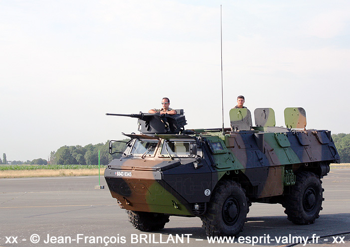 6843-0345 : VAB P, valorisé, mitrailleuse de 12,7, 13e Bataillon de Chasseurs Alpins ; 2010
