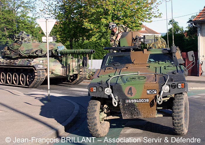 6994-0038 : Panhard VB2L (Véhicule Blindé Léger, Long), 35e Régiment d'Infanterie ; 2005