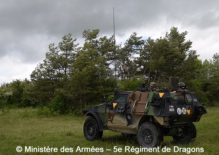 6004-0030 : Panhard VB2L (Véhicule Blindé Léger, Long), PC (Poste de Commandement), 5e Régiment de Dragons ; 2020