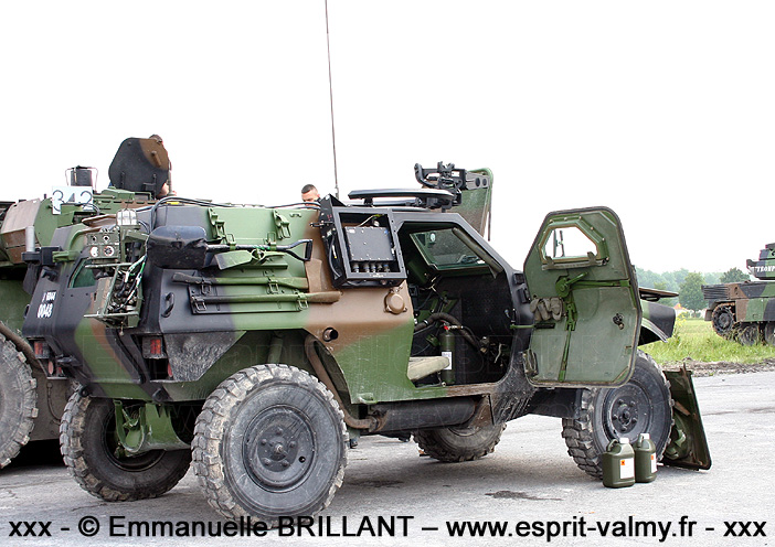 6044-0048 : Panhard VB2L (Véhicule Blindé Léger, Long), 7,62, 3e Régiment de Hussards ; 2010