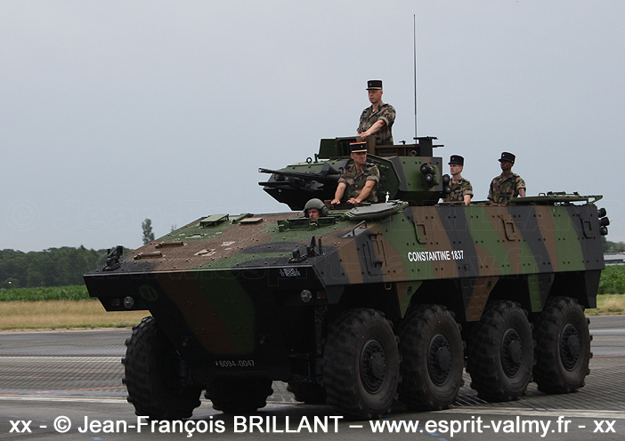 6094-0047 : Nexter / Renault VBCI (Véhicule Blindé de Combat d'Infanterie), VCI (Véhicule de Combat d'Infanterie), "Constantine 1837", 92e Régiment d'Infanterie ; 2010