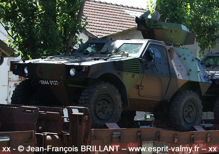 6944-0127 : Panhard VBL (Véhicule Blindé Léger), mitrailleuse 12,7, PL127, 4e Régiment de Chasseurs ; 2010