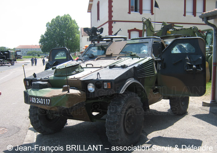 Panhard VBL (Véhicule Blindé Léger) 7,62 treuil, 6924-0117, 501e Régiment de Chars de Combat ; 2010