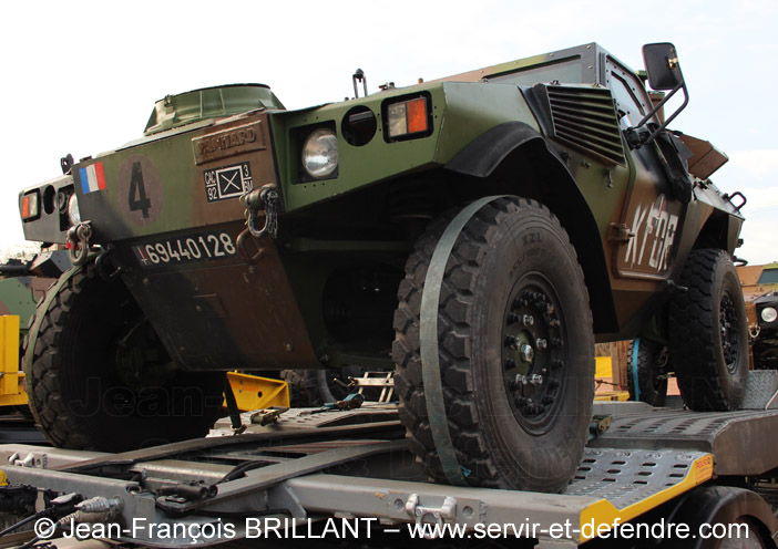 6944-0128 : Panhard VBL (Véhicule Blindé Léger), sans support d'arme, 92e Régiment d'Infanterie ; 2014