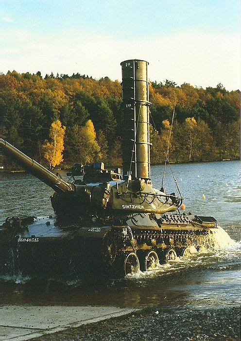 604-0313 : AMX 30B, "Sintzheim", 4e Régiment de Cuirassiers ; 1978 (Photo CCKW285240)