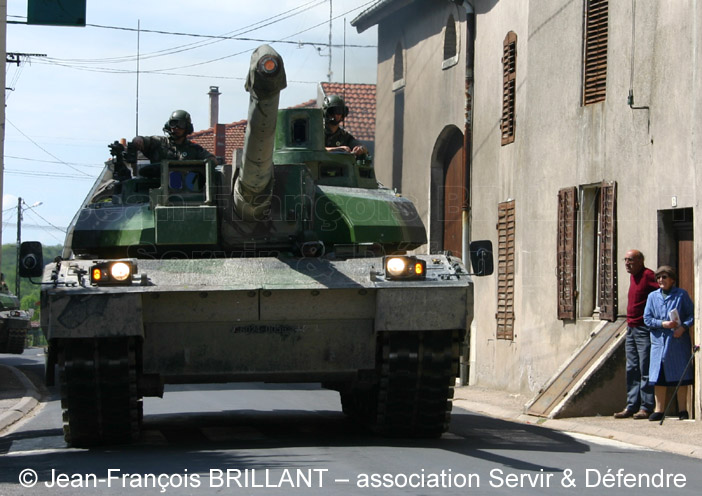 6024-0056 : Leclerc, 1er - 2e Régiment de Chasseurs, Groupe d'Escadrons 1er Chasseurs ; 2005