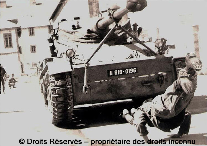 618-0196 : AMX 13 M51, canon de 75mm, unité inconnue ; 1973