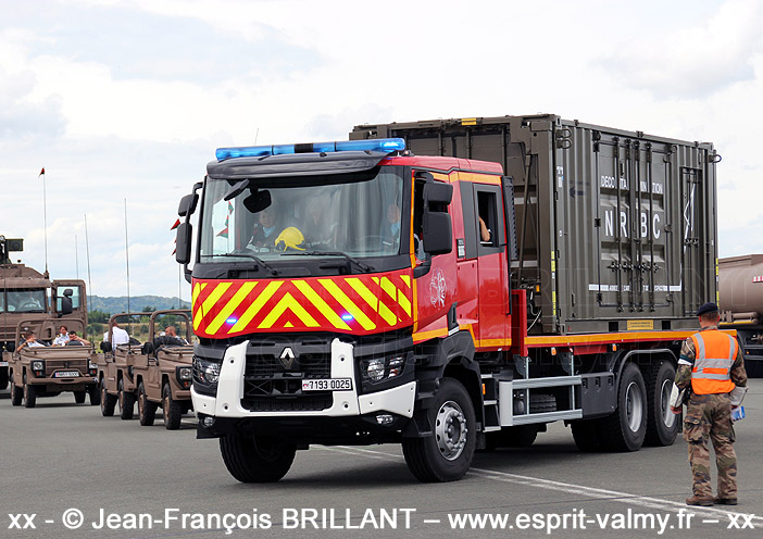 CERPE (Centre de Reconditionnement du Personnel) en conteneur KC20, Renault K380.26, 6x4, plateau, 7193-0025, Brigade des Pompiers de l'Air ; 2021