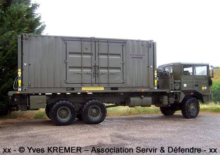 CERPE (Centre de Reconditionnement du Personnel) en conteneur KC20, Renault TRM 10.000 plateau, 7973-0032, unité inconnue ; 2014