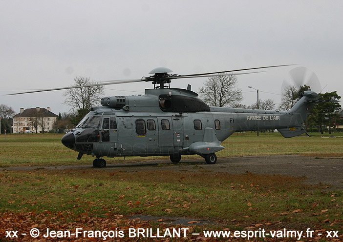 AS 332L1 "Super Puma", n°2233, FY ; Escadron de Transport, d'Entraînement et de Calibration 00.065 "GAEL"