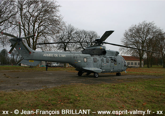 AS 332L1 "Super Puma", n°2233, FY ; Escadron de Transport, d'Entraînement et de Calibration 00.065 "GAEL"