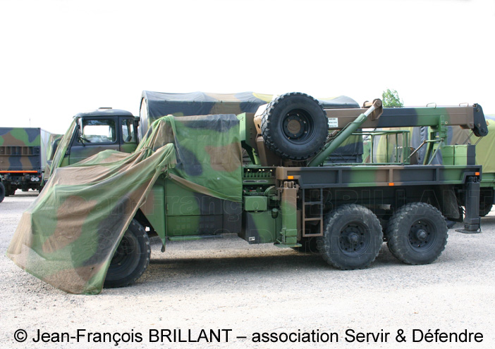 Véhicule Militaire CEF ACMAT TPK 6.40 1/50 – Transport De Troupes Avec 5 Arceaux Métalliques
