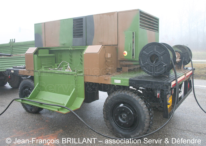 Compresseur Richier 6.000 l/mn sur remorque Titan 6R2, 6800-0506, 57e Régiment d'Artillerie ; 2006
