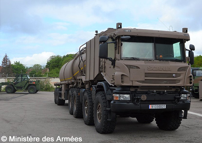 9133-0037 : Scania P440 8x6, CARAPACE, Base Pétrolière Inter-Armées ; 2021