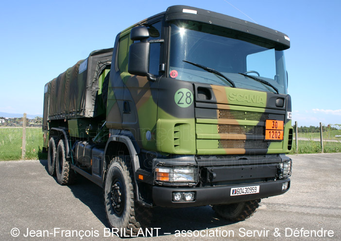 6043-0959 : Scania R114CB, CCP-GC (Camion Citerne Polyvalent de Grande Capacité), version "ravitailleur terrestre", 3e Régiment Médical ; 2008