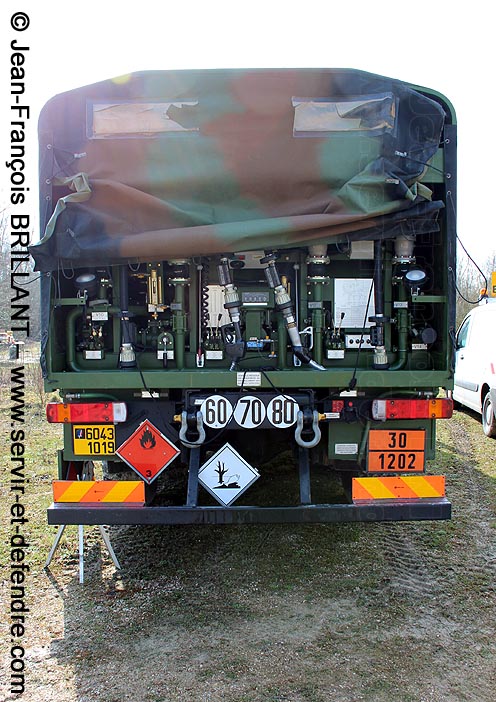 6043-1019 : Scania R114CB, CCP-GC (Camion Citerne Polyvalent de Grande Capacité), version "ravitailleur terrestre", 19e Régiment du Génie ; 2014