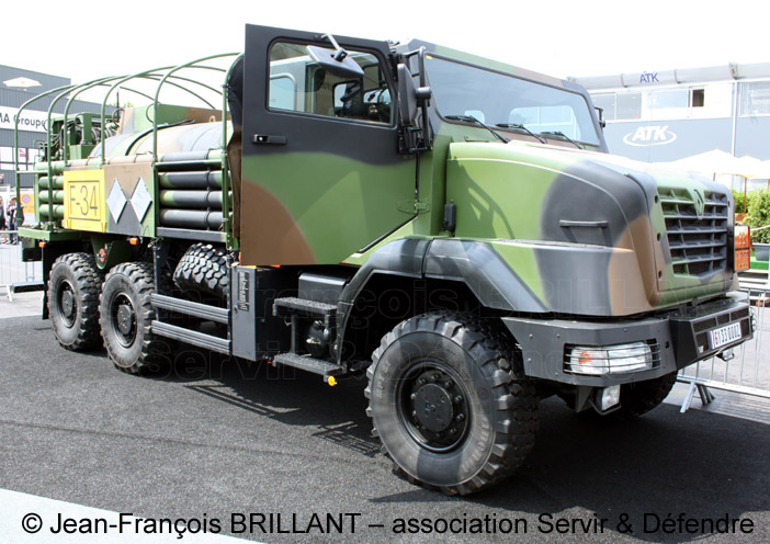 CCPTA : Camion Citerne Polyvalent Tactique Aérotransportable, 6133-0002, Service des Essences des Armées, Salon du Bourget ; 2013