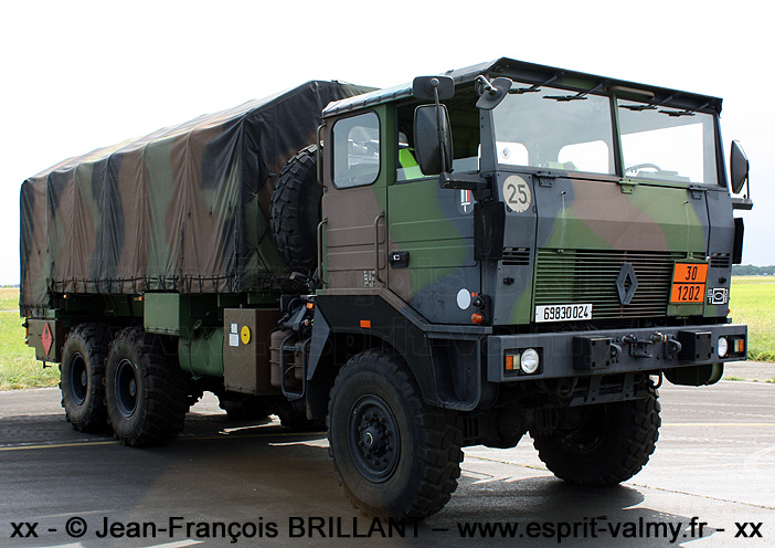 6983-0024 : Renault TRM 10.000 ACH (Avitailleur Chars-Hélicoptères), 1er Régiment d'Infanterie de Marine ; 2010