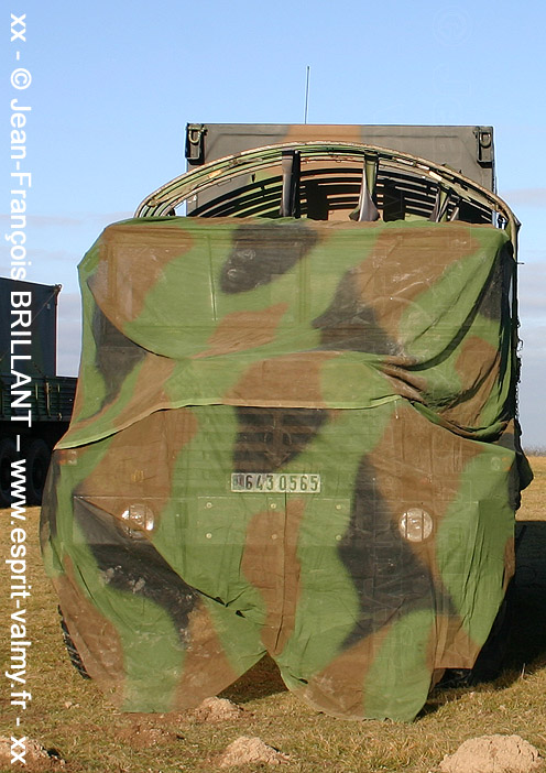 643-0565 : Berliet GBC8KT, châssis long, débâch'vite, 402e Régiment d'Artillerie ; 2005