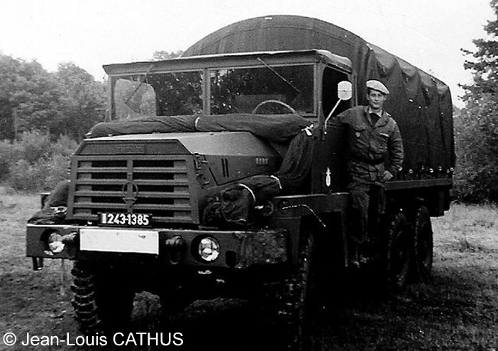 Berliet GBC8KT cargo, bâché, 243-1385, 9e Régiment du Génie ; 1964