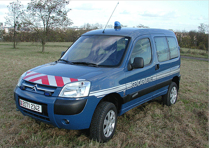 2071-2342 : Citroën Dangel Berlingo 1.6 HDi 90, Bivouac, 4x4, Gendarmerie, unité non identifiée ; date inconnue