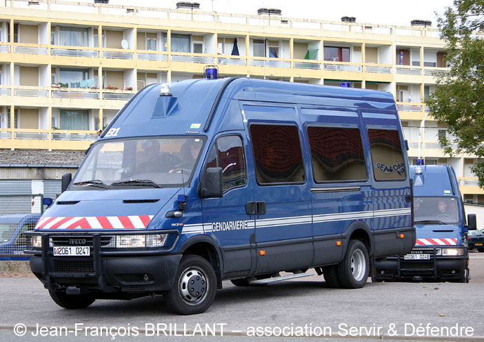 2061-0247 : Irisbus 50C17 VTGM (Véhicule de Transport de Groupe de la Gendarmerie Mobile), Escadron de Gendarmerie Mobile 32/7 ; 2007