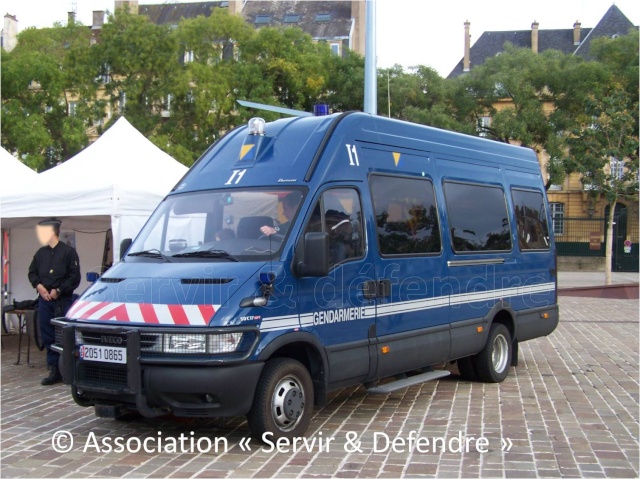 Irisbus 50C17 VTGM (Véhicule de Transport de Groupe de la Gendarmerie Mobile), 2051-0865, Escadron de Gendarmerie Mobile ? ; 2011
