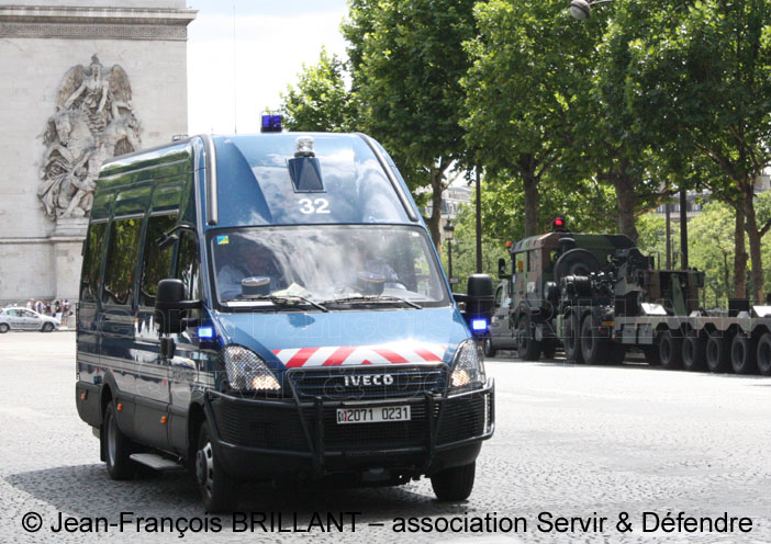 2071-0231 : Irisbus 50C18 VTGM (Véhicule de Transport de Groupe de la Gendarmerie Mobile), Escadron de Gendarmerie Mobile 31/5 ; 2009