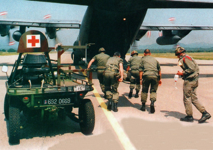 Lohr FL500, 692-0669, 17e Régiment du Génie Parachutiste ; 1998