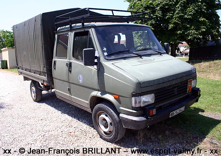 Peugeot J5 2.5TD, 4x4, PRB (Plateau, Ridelles, Bâché) (1) - Esprit
