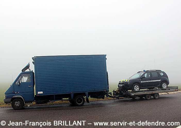 Renault B110, fourgon, hayon élévateur, 2943-0065, Groupement de Gendarmerie Départementale de la Côte d'Or ; 2013