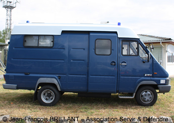 RENAULT B110 PC DE TRANSMISSION GENDARMERIE
