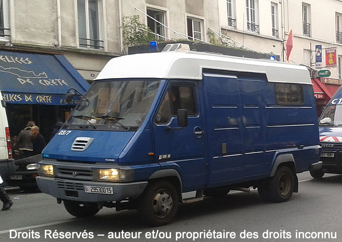 Renault B110, PC Trans, 2953-0015, Escadron de Gendarmerie Mobile 23/7 ; 2013