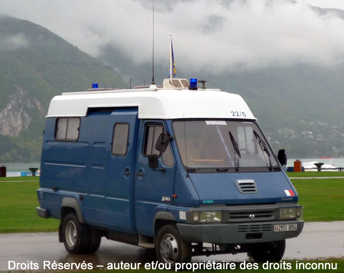 2953-0054 : Renault B110, PC Trans, Escadron de Gendarmerie Mobile 22/5 ; 2013
