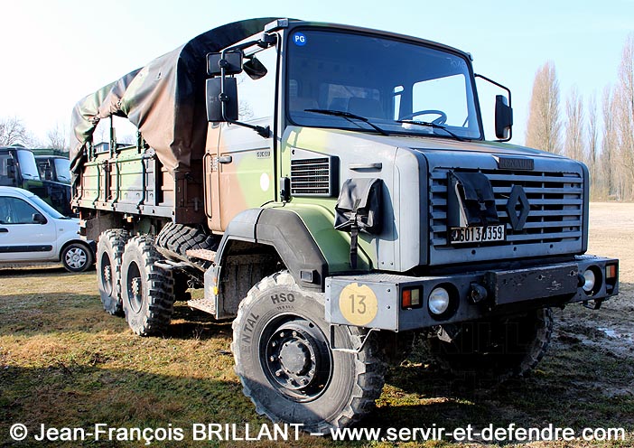 6013-0359 : Renault GBC180, tôlé 1.2, cargo, caisse Heuliez, 19e Régiment du Génie ; 2014