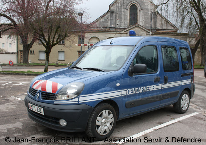 2071-1380 : Renault Kangoo 1.5dCi 85, BT Châtillon sur Seine ; 2011