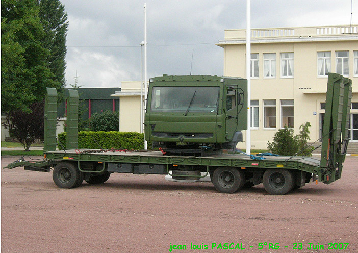 Kerax 420.32 8x4 benne, cabine protégée, 5e Régiment du Génie ; 2007