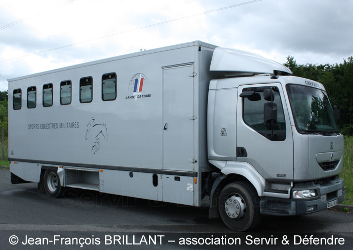 Renault Midlum 220.16 dCi, transport de chevaux, 6043-0496, Centre National des Sports de la Défense ; 2013