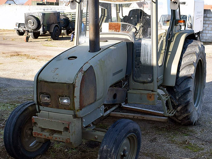 6943-0288 : Renault Ceres, tracteur agricole, 6e Régiment du Matériel, vente des Domaines ; 2020