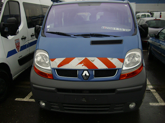 2061-1570 : Renault Trafic 1.9 dCi 100, Gendarmerie, vente des Domaines ; 2019